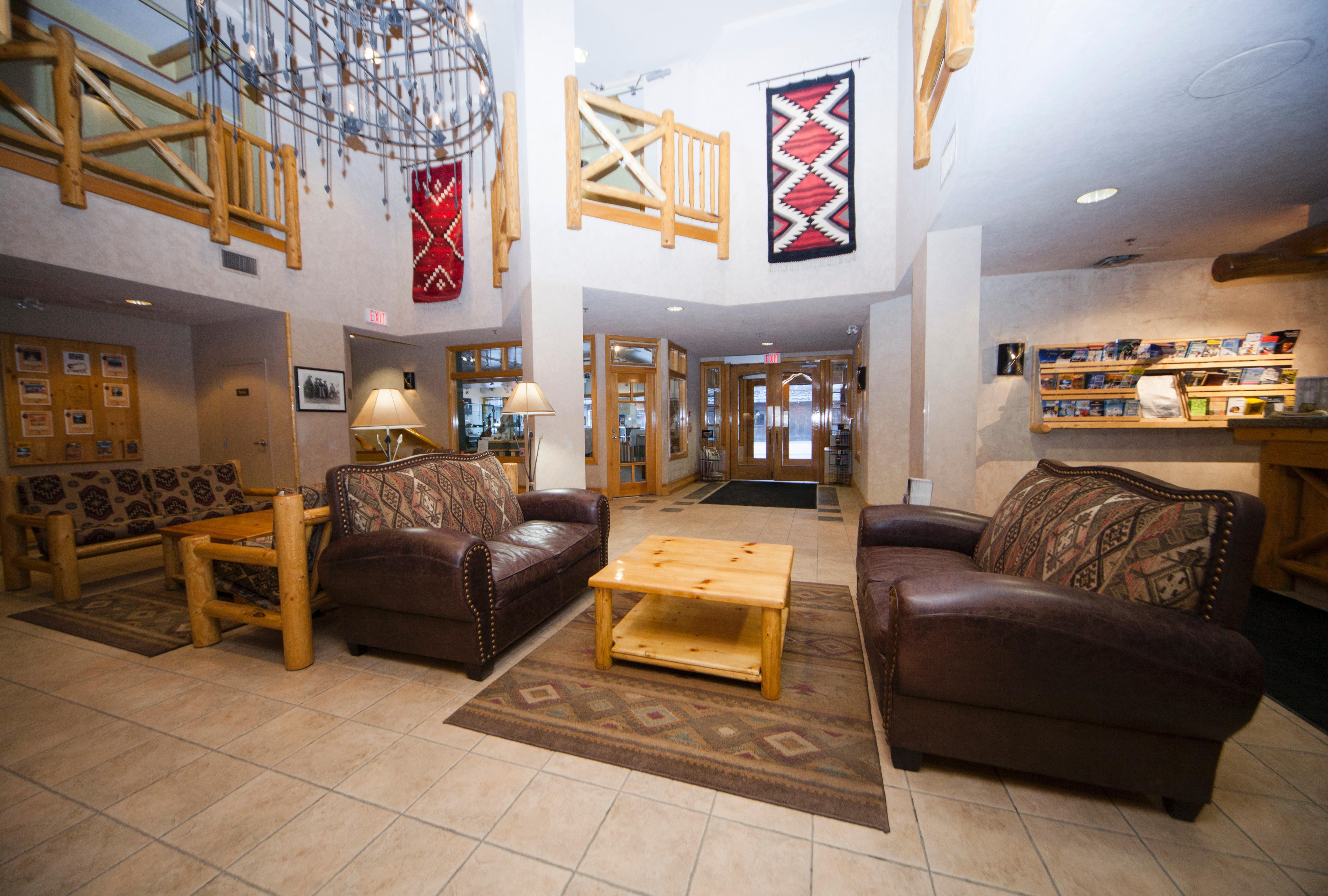 Brewster Mountain Lodge Банф Экстерьер фото