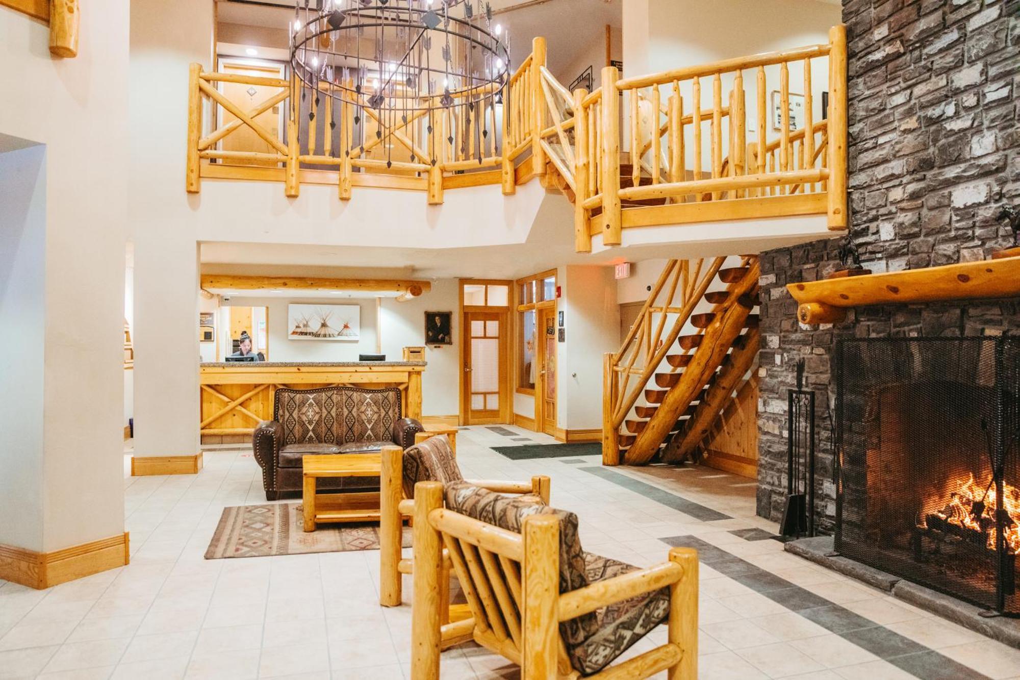 Brewster Mountain Lodge Банф Экстерьер фото
