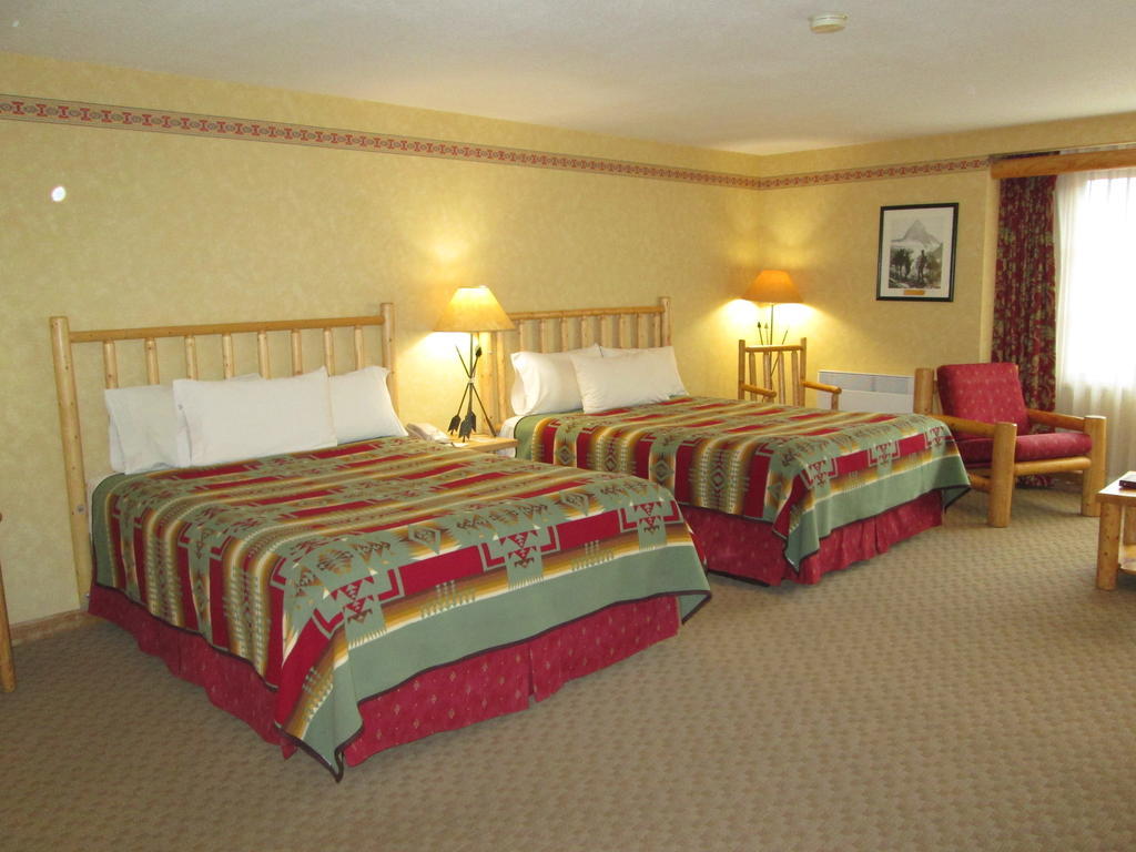 Brewster Mountain Lodge Банф Номер фото