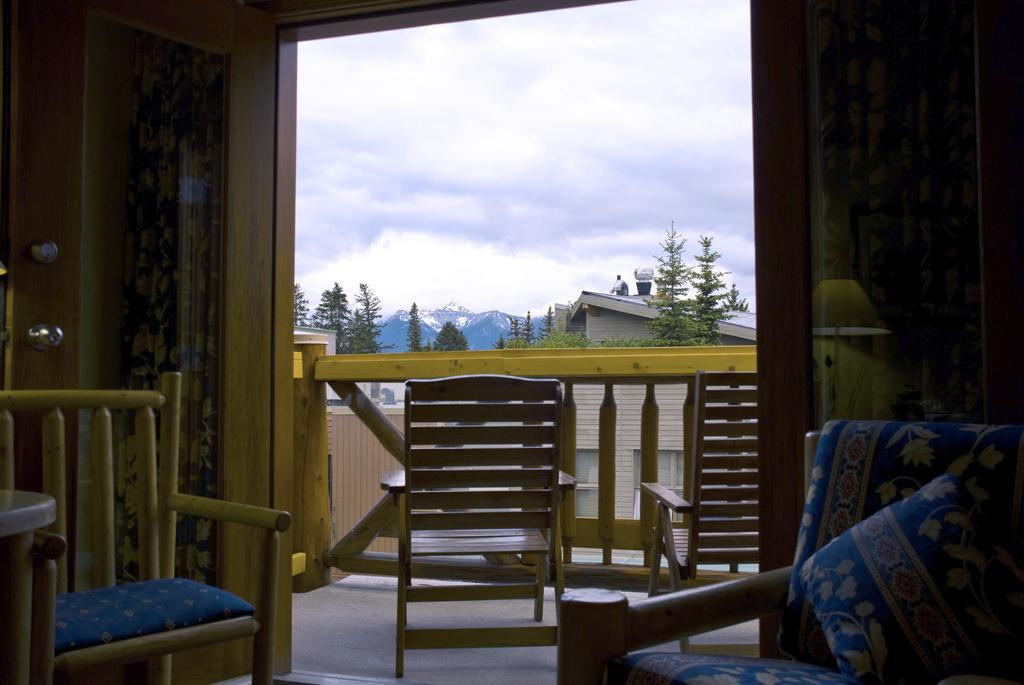 Brewster Mountain Lodge Банф Номер фото
